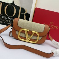 Valentino Garavani Large Supervee Shoulder Bag In Calfskin Dark Brown