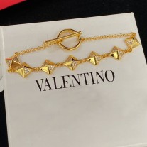 Valentino Garavani Rockstud Bracelet with Crystals In Gold