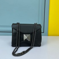 Valentino Garavani Small One Stud Shoulder Bag with Chain In Grainy Calfskin Black